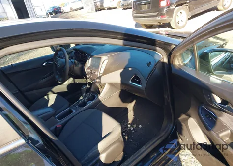 2018 Chevrolet Cruze Lt Auto z USA, uszkodzony, nr VIN 1G1BE5SM7J7106910